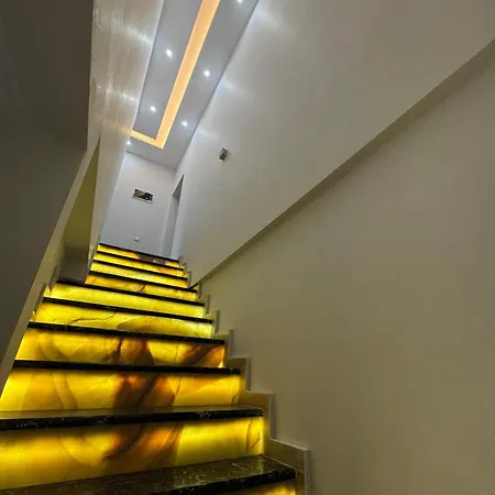 Inci & Apartment *