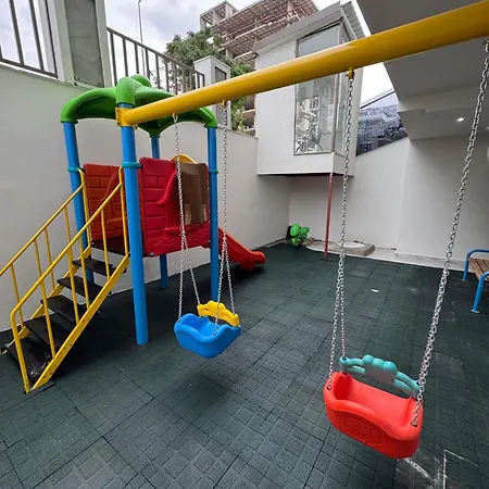 Inci & Apartment *