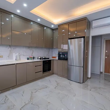 Inci & Apartment *