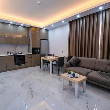 Inci & Apartment *
